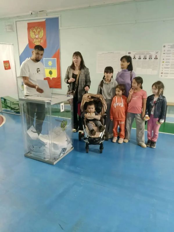 Выборы — это семейное дело! Выборы — это семейное дело!