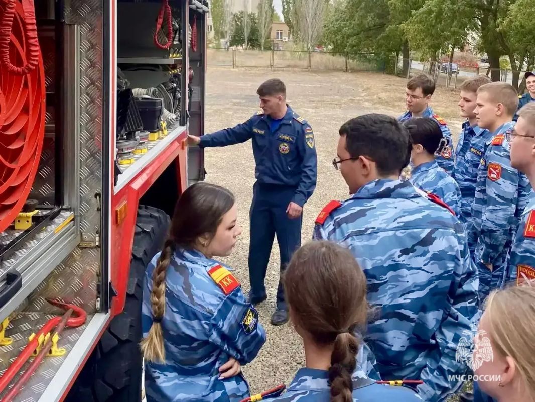 Знакомство с героической профессией огнеборцев Знакомство с героической профессией огнеборцев