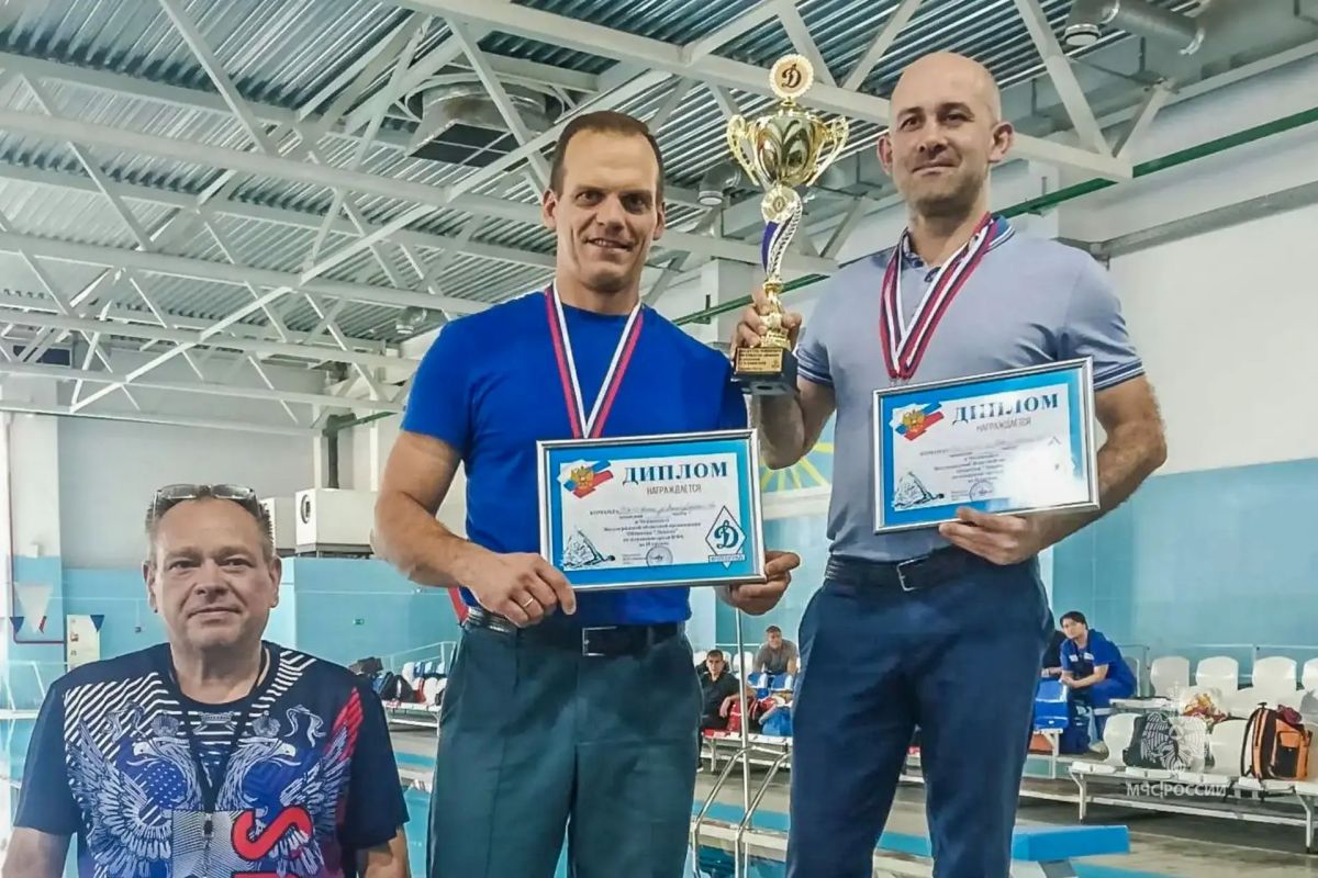 Сотрудники МЧС России завоевали "серебро" Чемпионата «Динамо» по плаванию Сотрудники МЧС России завоевали "серебро" Чемпионата «Динамо» по плаванию