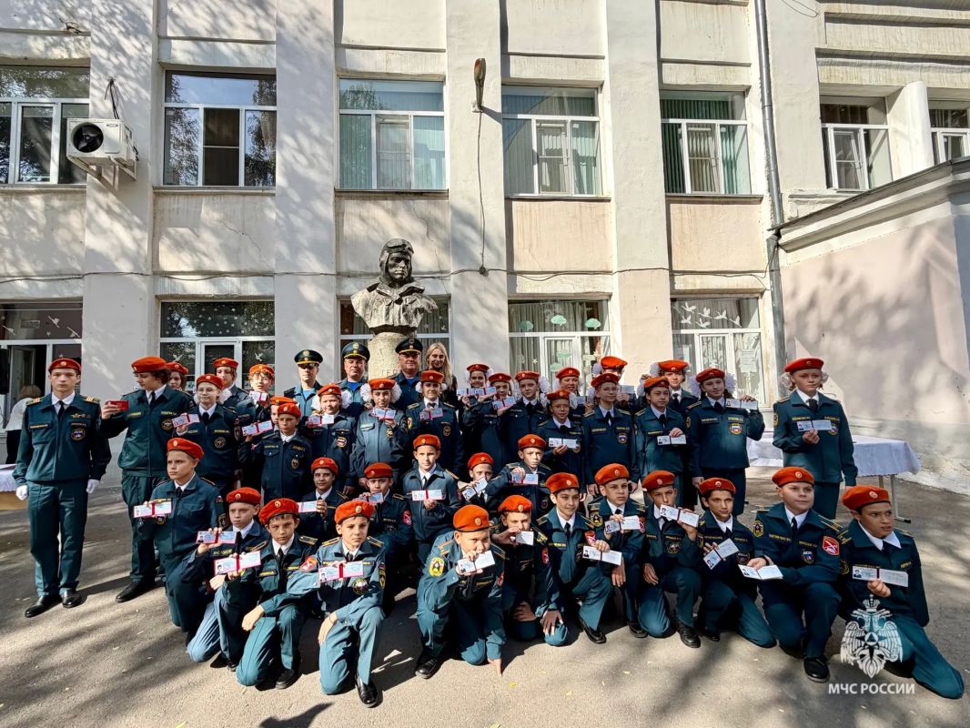 Торжественная клятва кадета: важный шаг на пути к служению Родине Торжественная клятва кадета: важный шаг на пути к служению Родине