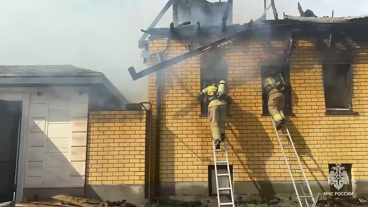 Огнеборцы ликвидировали пожар в частном доме