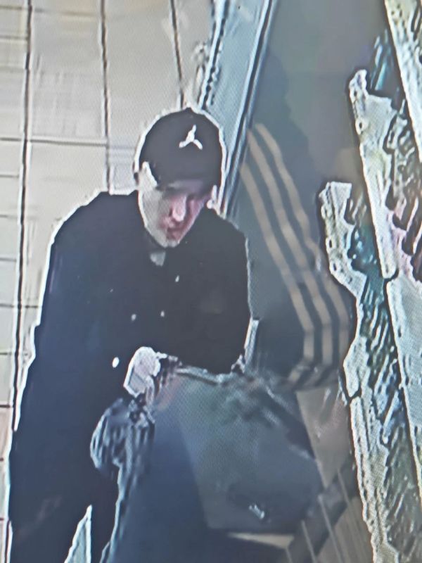 Многодетного отца на глазах его детей застрелили в продуктовом магазине Волгограда без какой-либо причины Многодетного отца на глазах его детей застрелили в продуктовом магазине Волгограда без какой-либо причины
