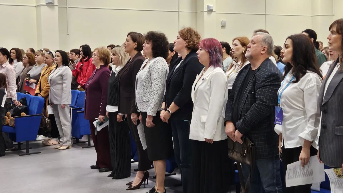 В Волжском состоялся I съезд родительской общественности, объединивший активы родительских комитетов, руководителей образовательных учреждений и педагогов В Волжском состоялся I съезд родительской общественности, объединивший активы родительских комитетов, руководителей образовательных учреждений и педагогов