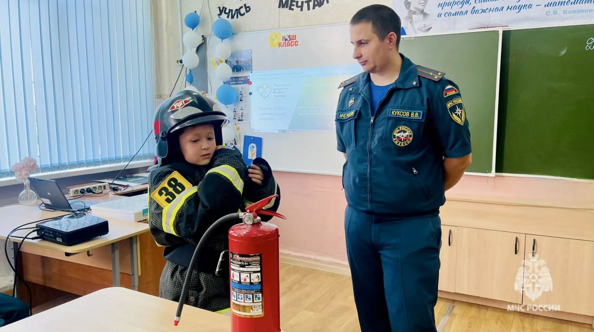 Знать - значит уметь: уроки безопасности для кадетских классов Знать - значит уметь: уроки безопасности для кадетских классов