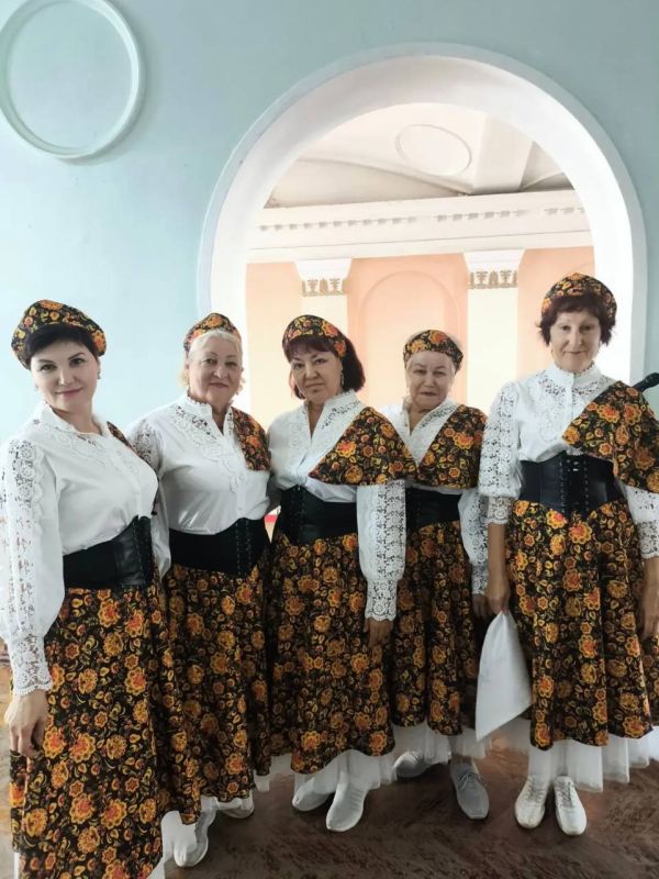 Сегодня в Советском районе отметили День пожилого человека и 18-летие клуба «Мудрость» Сегодня в Советском районе отметили День пожилого человека и 18-летие клуба «Мудрость»