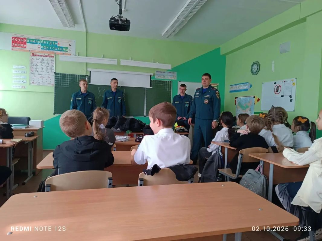 Урок от родителя: в школе № 35 отпраздновали День учителя Урок от родителя: в школе № 35 отпраздновали День учителя