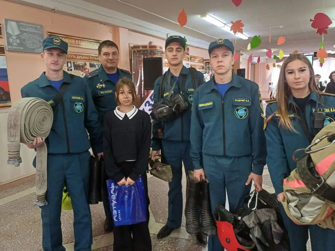 Урок от родителя: в школе № 35 отпраздновали День учителя Урок от родителя: в школе № 35 отпраздновали День учителя