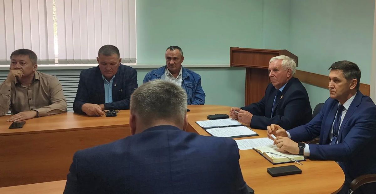 ДУМЫ НА МЕСТАХ. Старополтавская районная Дума ДУМЫ НА МЕСТАХ. Старополтавская районная Дума