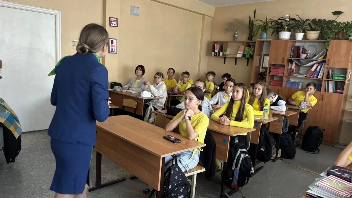 Урок от родителя: в школе № 35 отпраздновали День учителя Урок от родителя: в школе № 35 отпраздновали День учителя