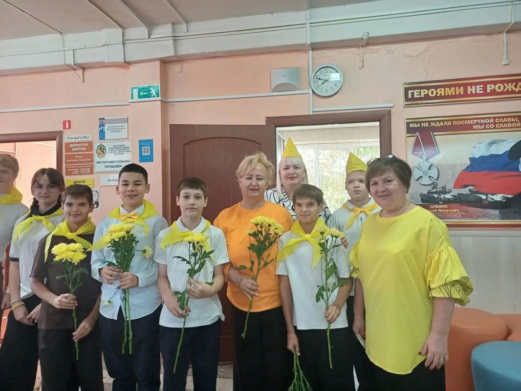 Урок от родителя: в школе № 35 отпраздновали День учителя Урок от родителя: в школе № 35 отпраздновали День учителя