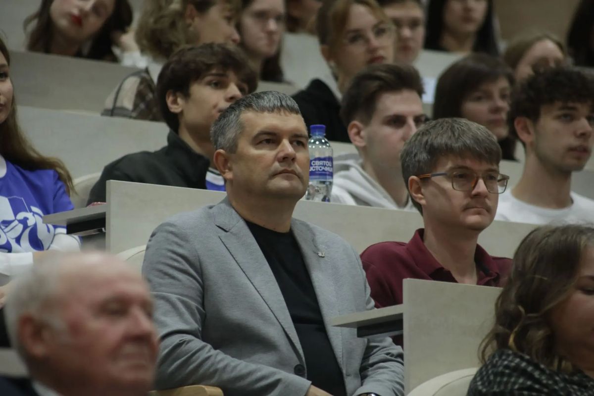 5 октября, в День учителя, отмечает свой юбилей Волгоградский государственный социально-педагогический университет 5 октября, в День учителя, отмечает свой юбилей Волгоградский государственный социально-педагогический университет