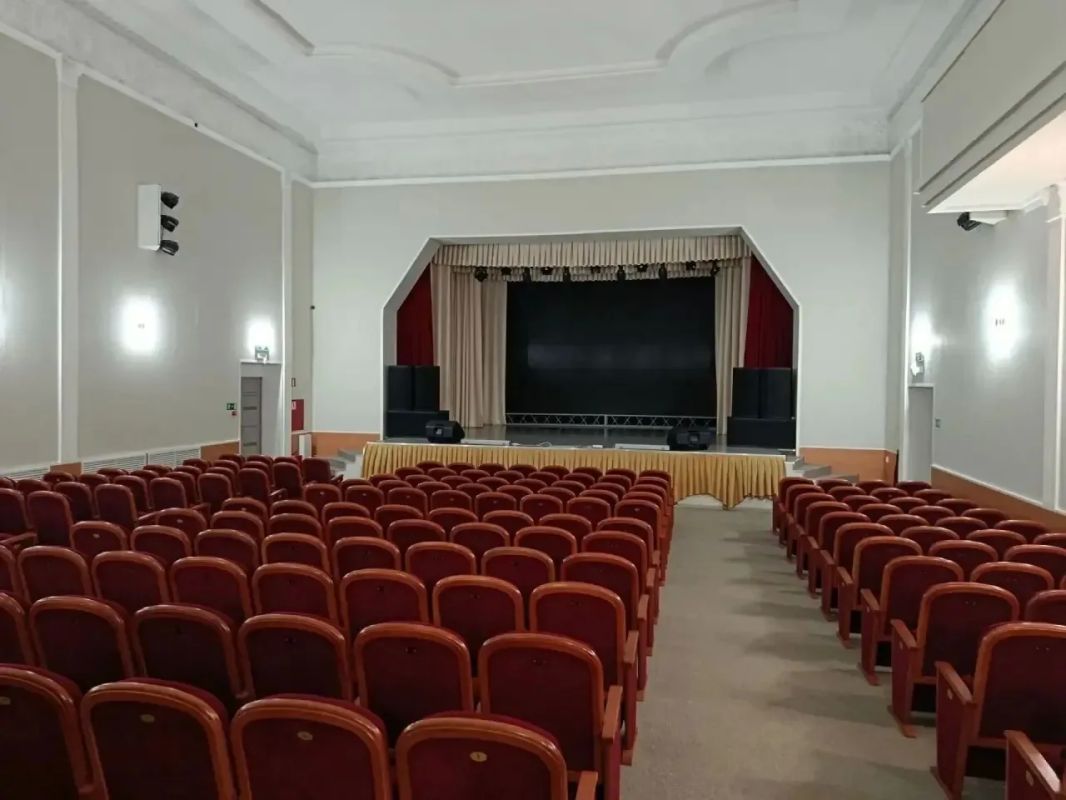 Регкоординатор партпроекта «Единой России» «Культура малой родины», депутат Волгоградской областной Думы Зина Мержоева посетила Дом культуры города Петров Вал Камышинского района Регкоординатор партпроекта «Единой России» «Культура малой родины», депутат Волгоградской областной Думы Зина Мержоева посетила Дом культуры города Петров Вал Камышинского района