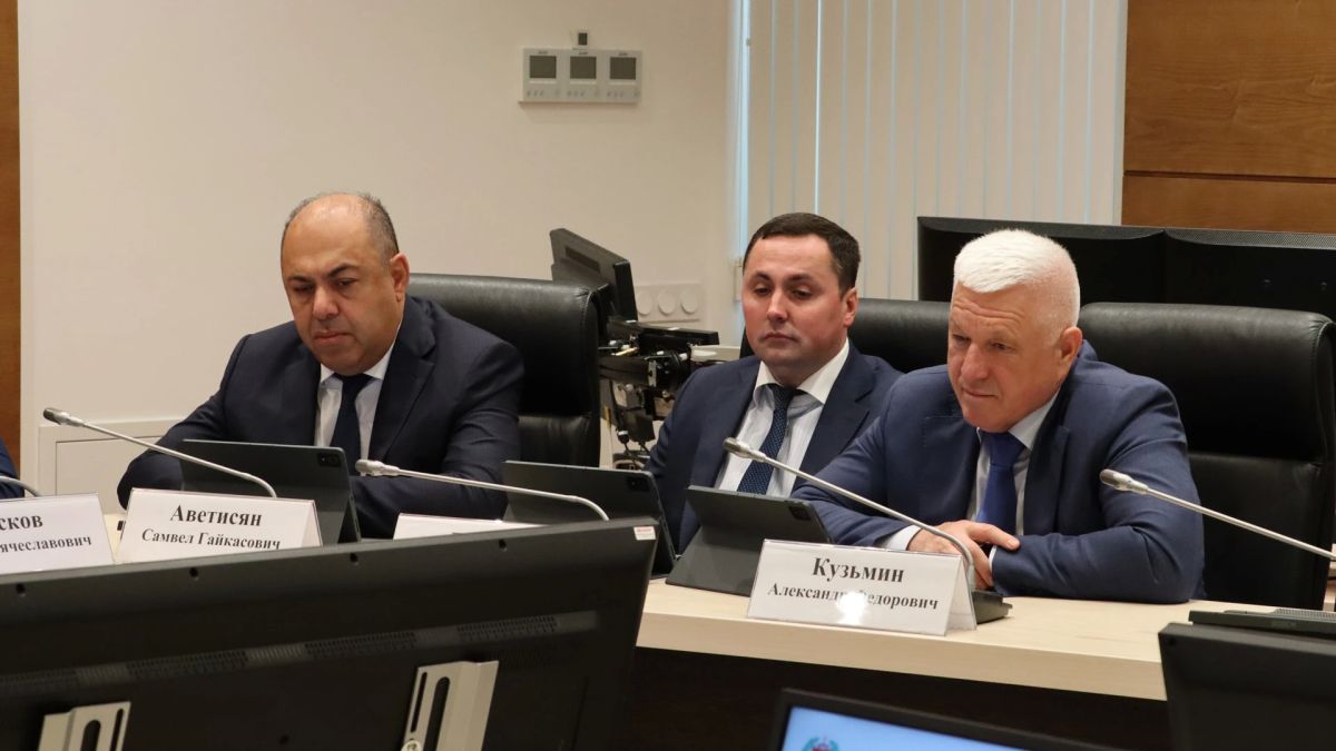 В Волгоградской областной Думе приступили к рассмотрению поправок в бюджет региона 2026 года В Волгоградской областной Думе приступили к рассмотрению поправок в бюджет региона 2026 года