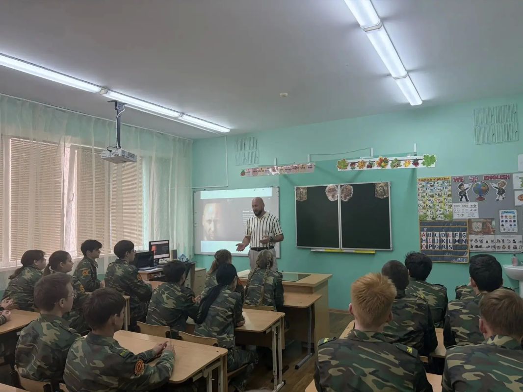 В Кадетской школе прошел открытый урок «Формула успеха»! В Кадетской школе прошел открытый урок «Формула успеха»!