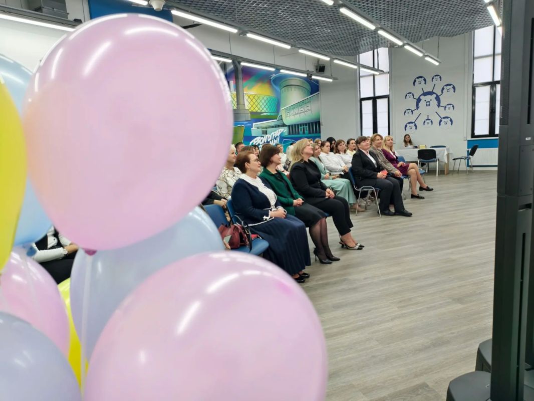 В Волгоградской области наградили лучших специалистов по поддержке семей с детьми В Волгоградской области наградили лучших специалистов по поддержке семей с детьми