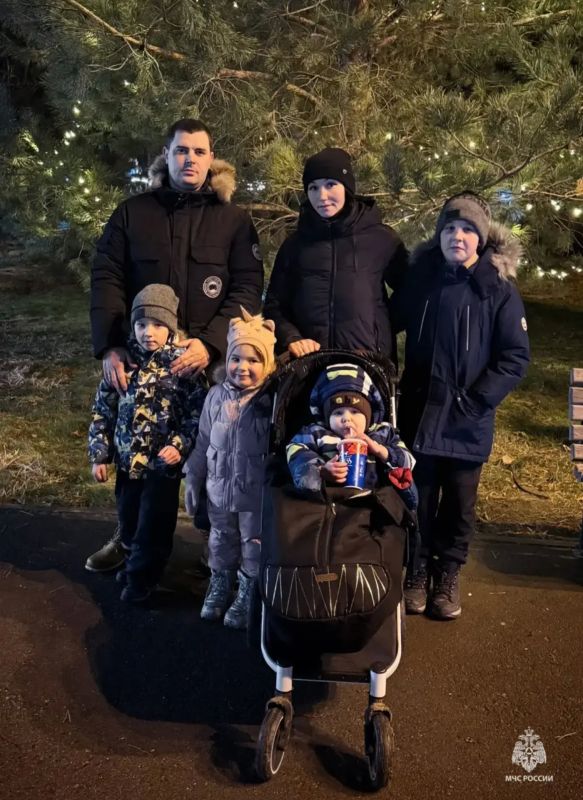 Сила в семье: за плечами спасателя — надёжная опора и любовь Сила в семье: за плечами спасателя — надёжная опора и любовь