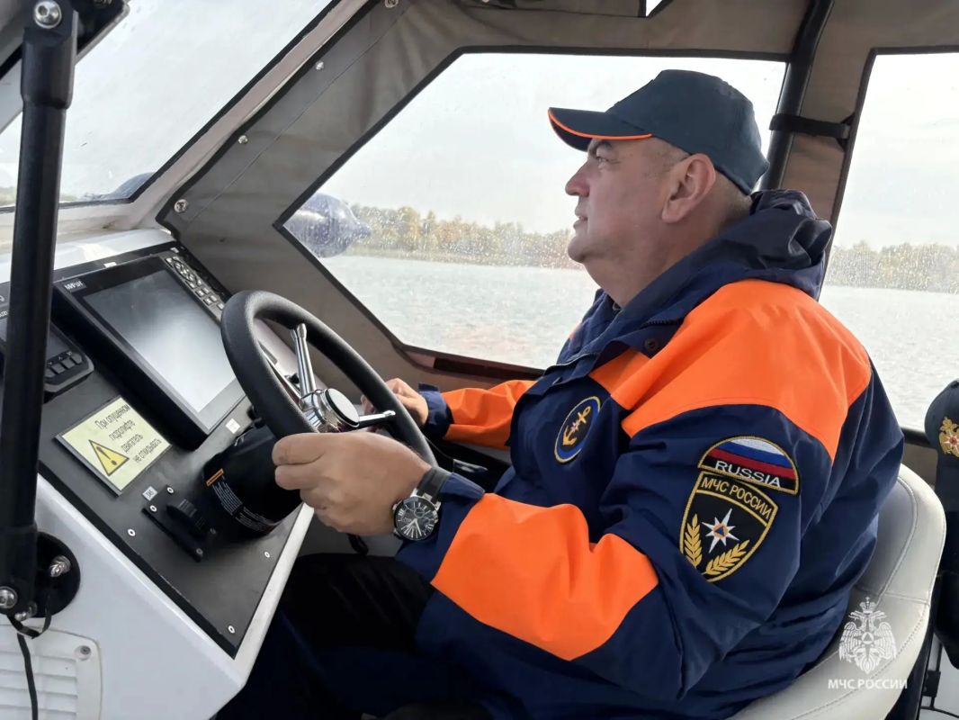 Безопасность на водоемах. Профилактические рейды прошли по массовым местам активного отдыха любителей рыбной ловли в Калачевском, Иловлинском и Фроловском районах Волгоградской области с участием Главного государственного... Безопасность на водоемах. Профилактические рейды прошли по массовым местам активного отдыха любителей рыбной ловли в Калачевском, Иловлинском и Фроловском районах Волгоградской области с участием Главного государственного...