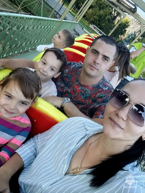 Сила в семье: за плечами спасателя — надёжная опора и любовь Сила в семье: за плечами спасателя — надёжная опора и любовь