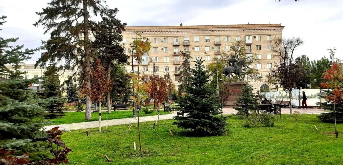 Сквер имени Симбирцева в последние месяцы стал одной из любимых точек притяжения волгоградцев Сквер имени Симбирцева в последние месяцы стал одной из любимых точек притяжения волгоградцев