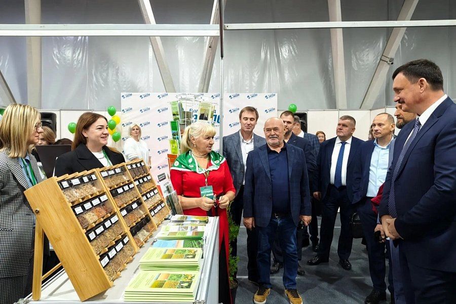40-я межрегиональная специализированная выставка "ВолгоградАГРО" начала работу в Волгограде
