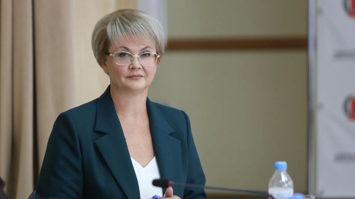 Председатель комитета регпарламента по экономической политике, туризму, инвестиционной деятельности, предпринимательству, имущественным и земельным отношениям Лариса Гордиенко подчеркнула значимость открытого диалога при...