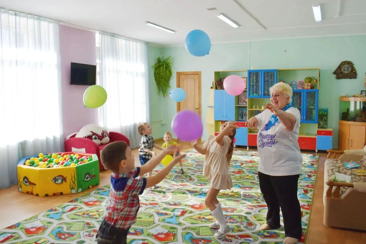 «Бабушка на час» — встреча, которая согревает сердца «Бабушка на час» — встреча, которая согревает сердца
