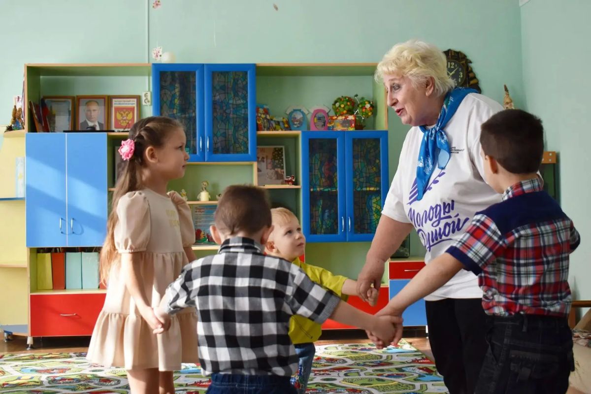 «Бабушка на час» — встреча, которая согревает сердца «Бабушка на час» — встреча, которая согревает сердца