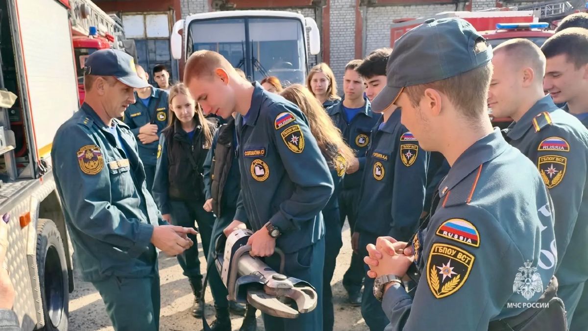 Пожарная служба изнутри: знакомство с профессией Пожарная служба изнутри: знакомство с профессией
