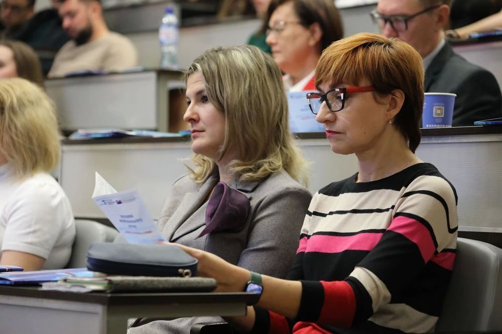 В Волгограде проходит II межрегиональный форум «Бизнес: экономика и право» В Волгограде проходит II межрегиональный форум «Бизнес: экономика и право»