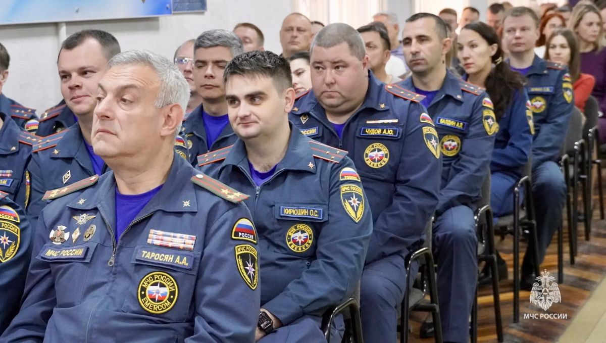 Сплочённость, история, ответственность: главные смыслы встречи в спасательном ведомстве Сплочённость, история, ответственность: главные смыслы встречи в спасательном ведомстве