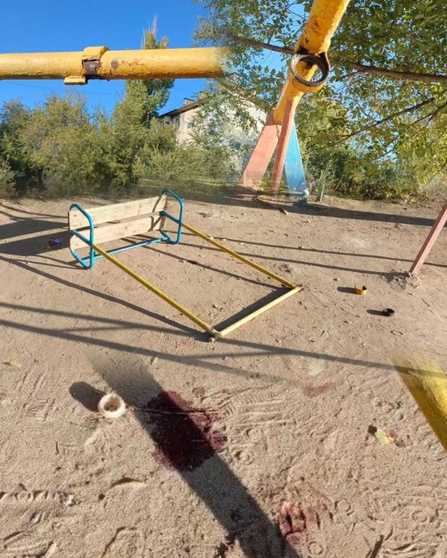 Качели обрушились: в Волгограде девочка получила перелом черепа на детской площадке