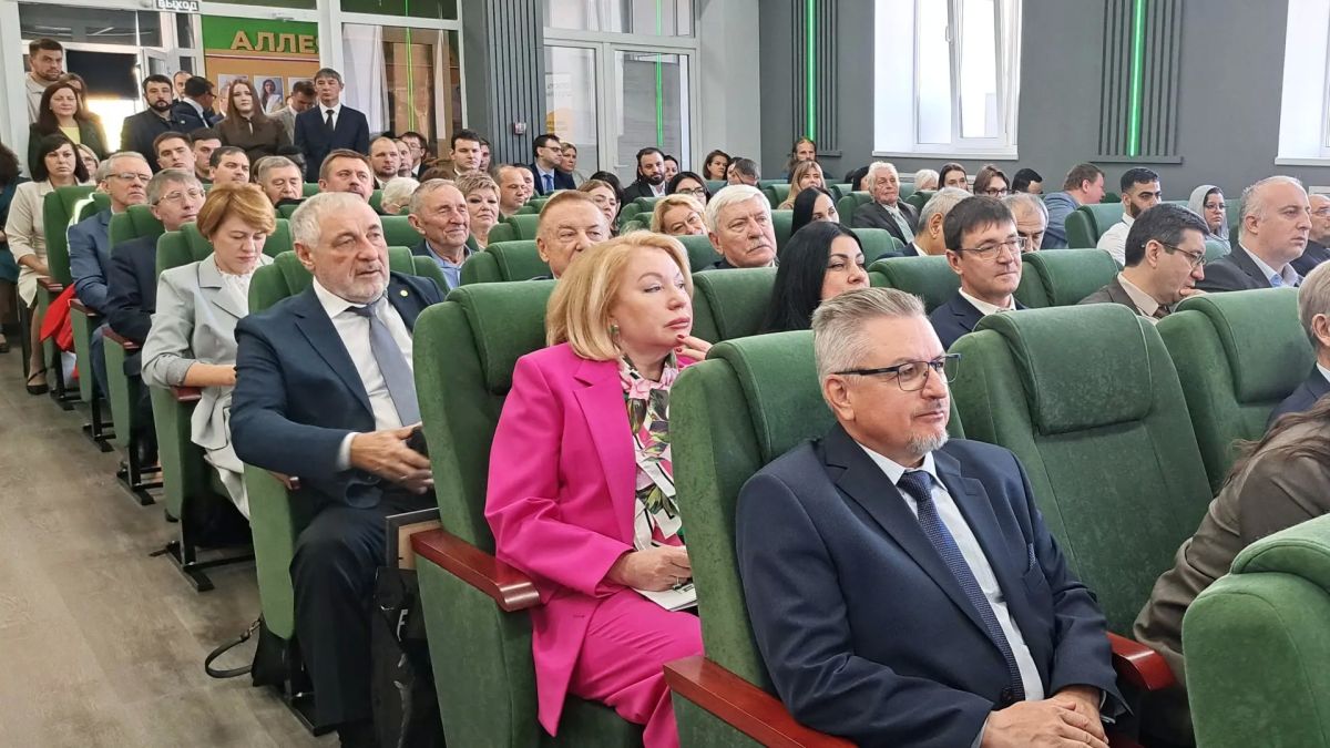 В Волгограде проходит международная научная конференция «Восстановление земель и устойчивость к засухе: от стратегических решений к практическим результатам», посвященная 95-летию ВНИАЛМИ - ФНЦ агроэкологии РАН В Волгограде проходит международная научная конференция «Восстановление земель и устойчивость к засухе: от стратегических решений к практическим результатам», посвященная 95-летию ВНИАЛМИ - ФНЦ агроэкологии РАН