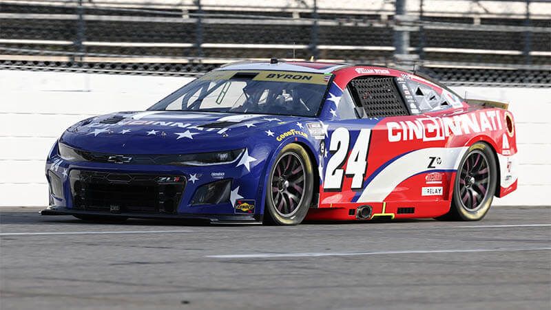 Уильям Байрон одержал уверенную победу на Кубке NASCAR в Мартинсвилле