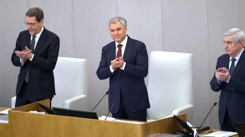 Госдума избавила чиновников от ежегодной отчетности: что это значит для прозрачности?