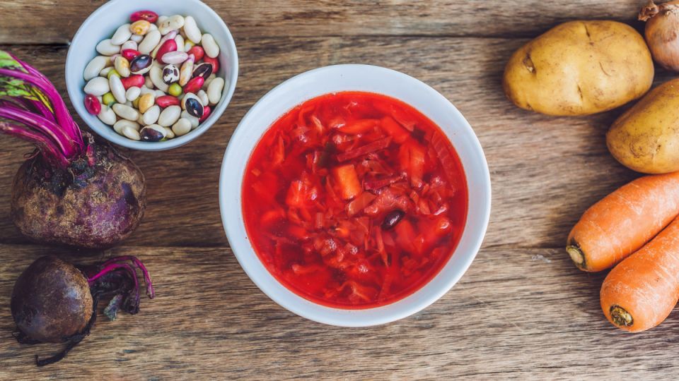 Постный борщ с фасолью: порадуйте своих детей новым вкусом!