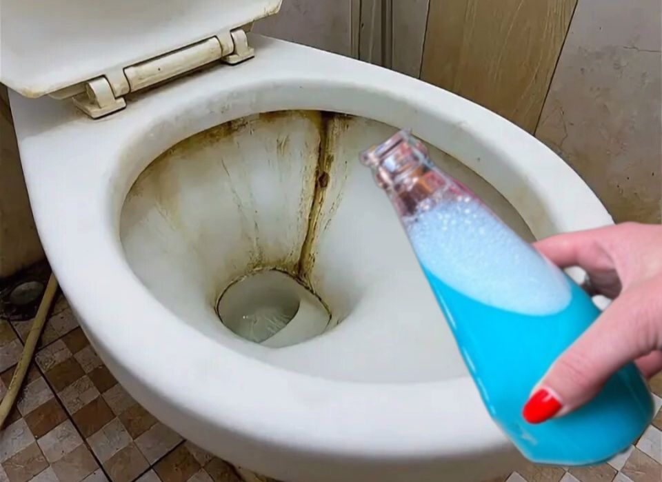 Борьба с ржавчиной и налетом: секреты чистоты унитаза в 2026 году
