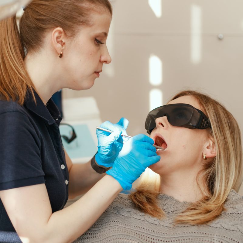 Как заботиться о зубах вне дома: практические советы