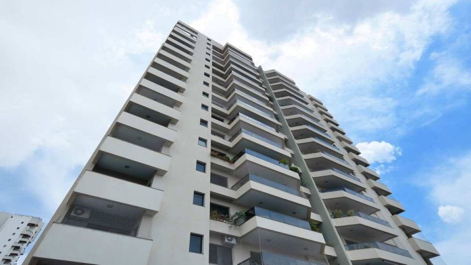 Падение спроса на жилье заставляет россиян делать выбор в пользу сбережений